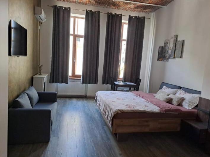 Bistro Centru Vechi Craiova Hotell Eksteriør bilde